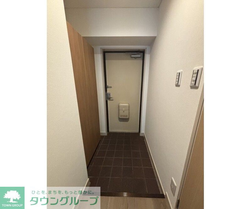 綾東ヴィレッジ壱番館の玄関写真