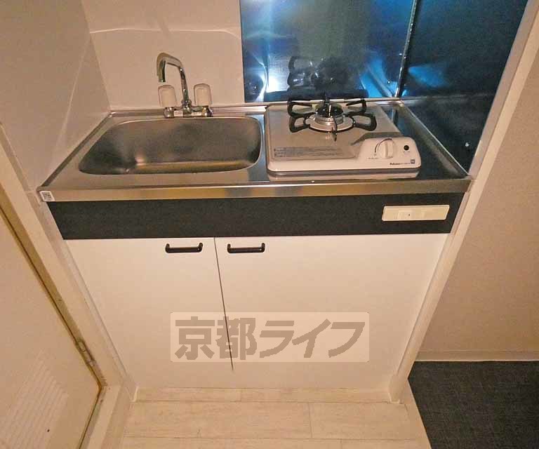 ＪＲ東海道本線 京都駅 徒歩5分 5階建 築43年のキッチン写真