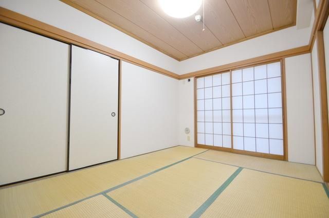 ノーブルハイツIの居間写真