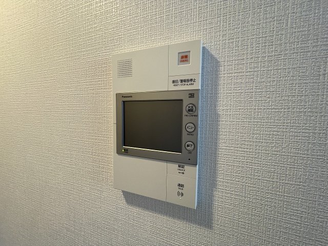 セキュリティ　モデル写真