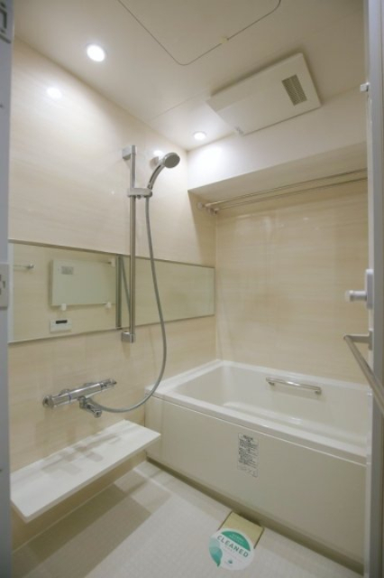バス・シャワールーム　別部屋参考写真