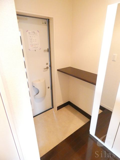 阪急宝塚線 服部天神駅 徒歩9分 3階建 築18年の玄関写真