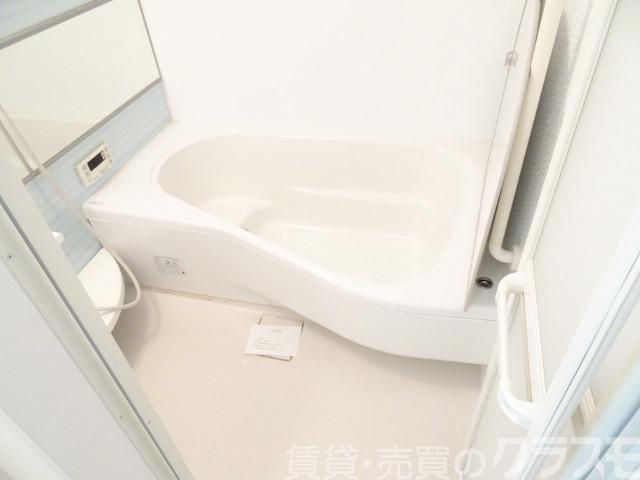 バス・シャワールーム　浴室乾燥機＆追い焚き機能付きバス♪