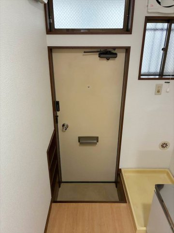 玄関　ハイム末広102　豊島区南大塚2