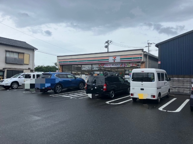コンビニ　セブンイレブン戸畑境川店（コンビニ）まで200m