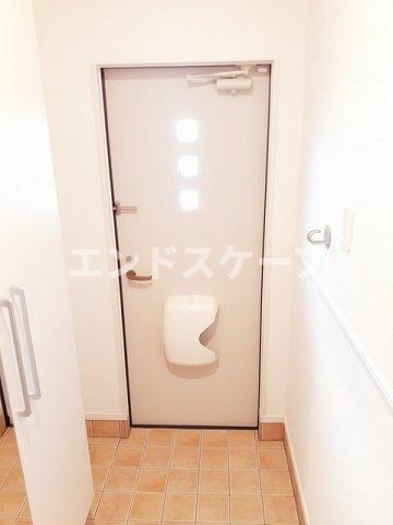 ＪＲ両毛線 新前橋駅 徒歩14分 2階建 築9年の玄関写真