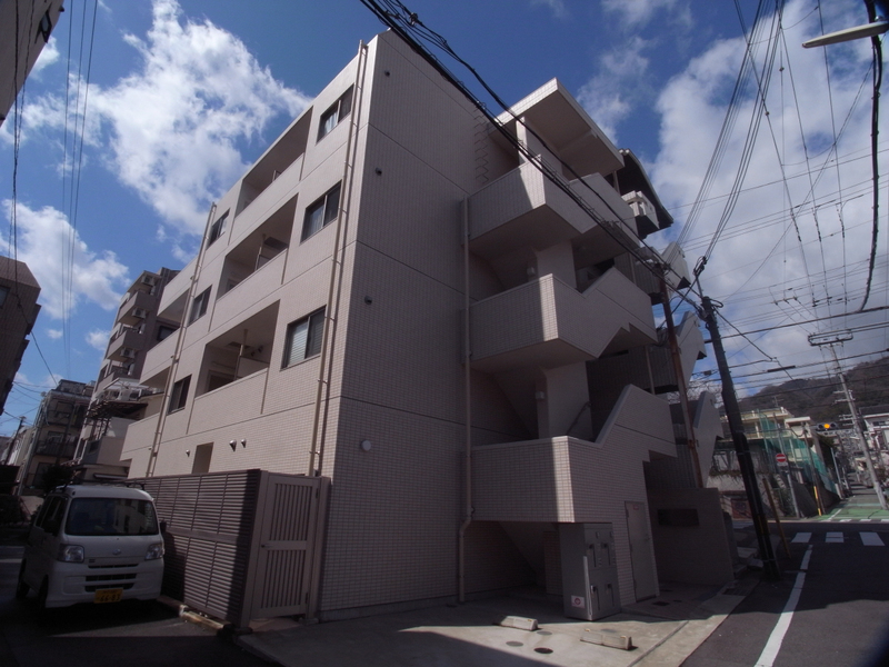 建物外観　ゼフィール春日野道