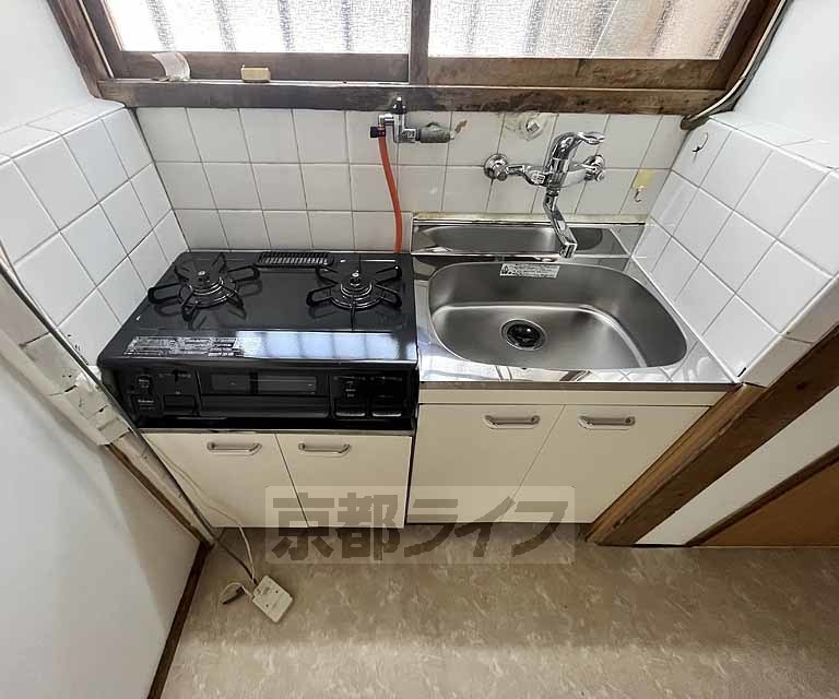 嵯峨天龍寺油掛町貸家のキッチン写真