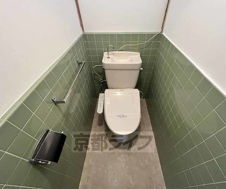嵯峨天龍寺油掛町貸家のトイレ写真