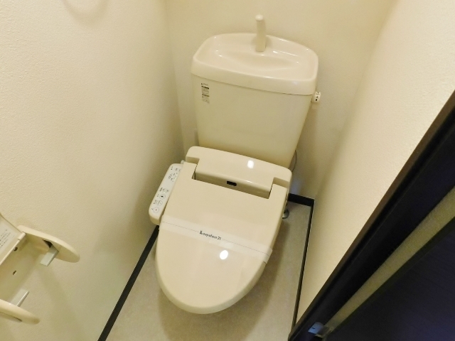 レオパレスシュガーハイムのトイレ写真