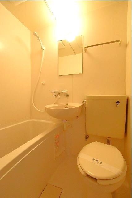 ボヌール大橋のトイレ写真