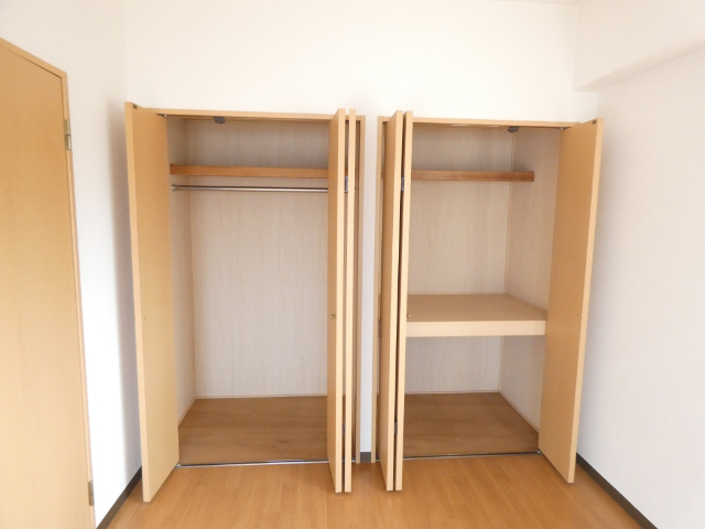 収納　※写真は別の部屋です。