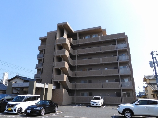 ラフィーネI番館