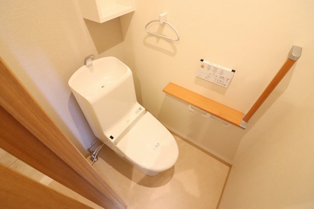エクセルサスのトイレ写真
