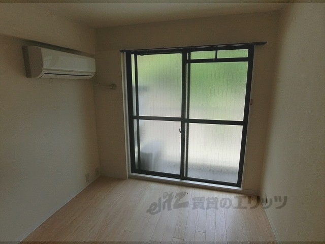 居室・リビング　きれいなお部屋です。