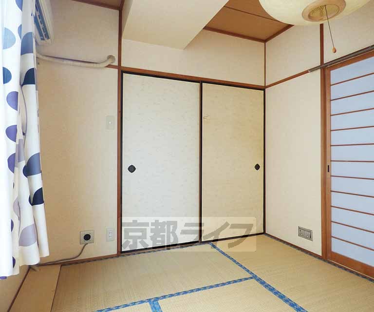 地下鉄烏丸線 今出川駅 徒歩13分 10階建 築52年の内装写真