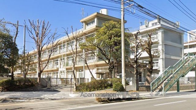 小学校　春日町小学校（小学校）まで768m