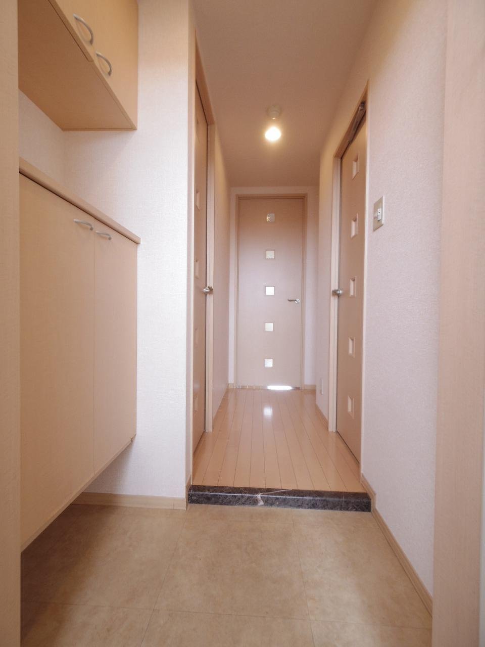 玄関　※他号室写真です