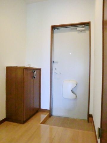 玄関　お部屋探しは【タウンハウジング千葉店】にお任せ下さい♪