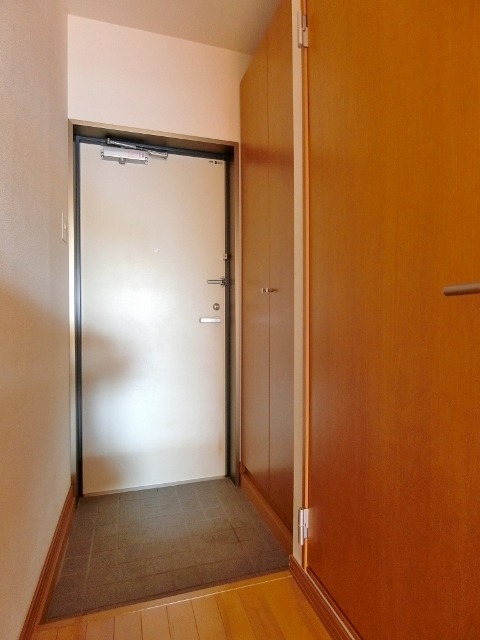 玄関　図面と現状に相違がある場合には現状を優先