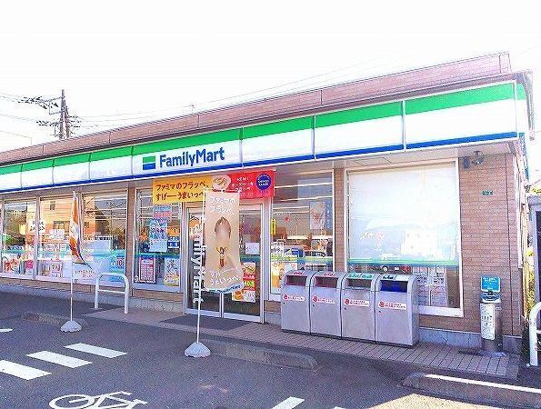 コンビニ　ファミリーマート（コンビニ）まで190m
