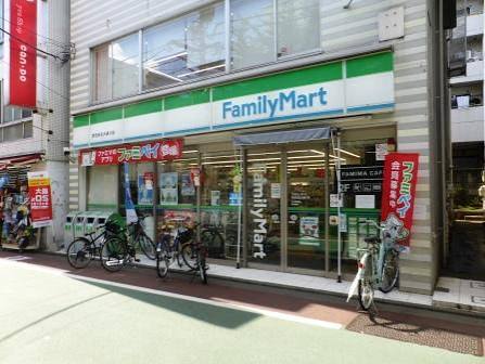 コンビニ　ファミリーマート 世田谷日大通り店（コンビニ）まで308m