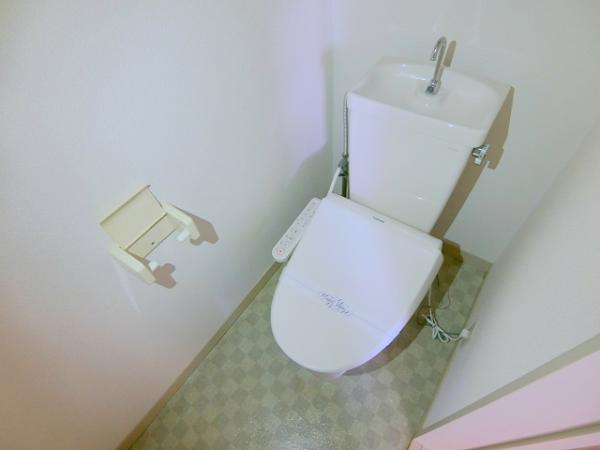 トイレ　★シャワートイレ付★