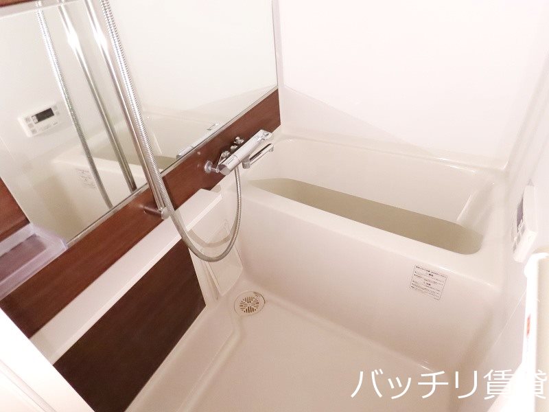 バス・シャワールーム　＊画像は別部屋の為イメージ、現状を優先致します