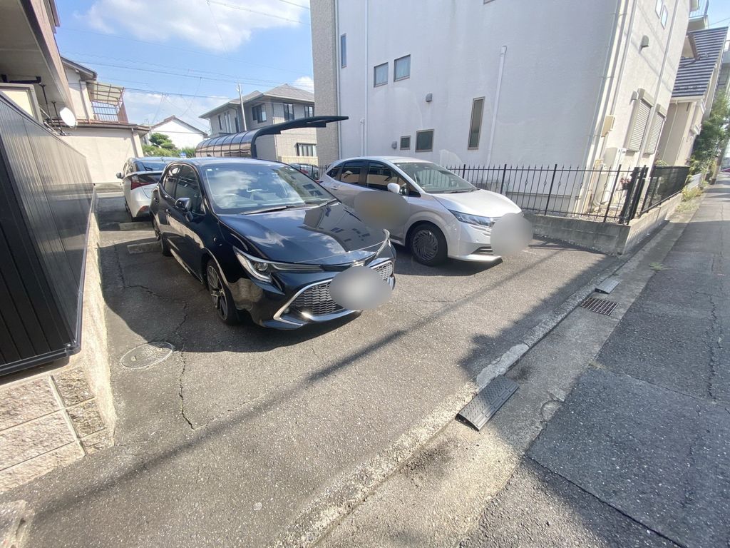 駐車場　駐車場