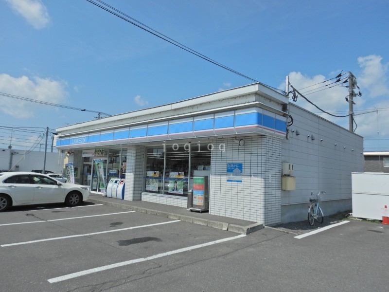 コンビニ　ローソン護国神社前店（コンビニ）まで603m