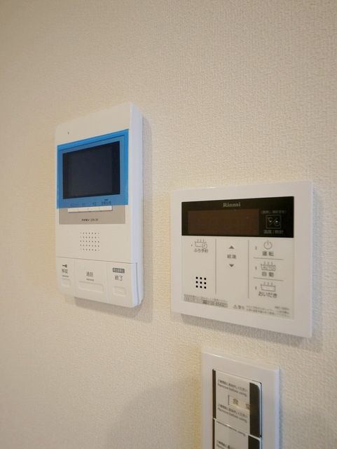 セキュリティ　★安心なモニター付きインターホンです★
