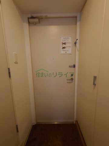 玄関　アール・ブリュット白山の玄関