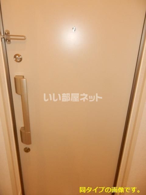 ヴィラージュ北沢の玄関写真