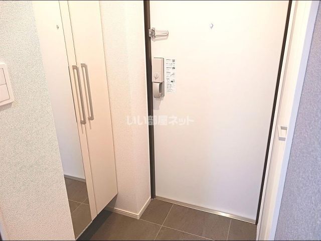ブルーラグーンの玄関写真