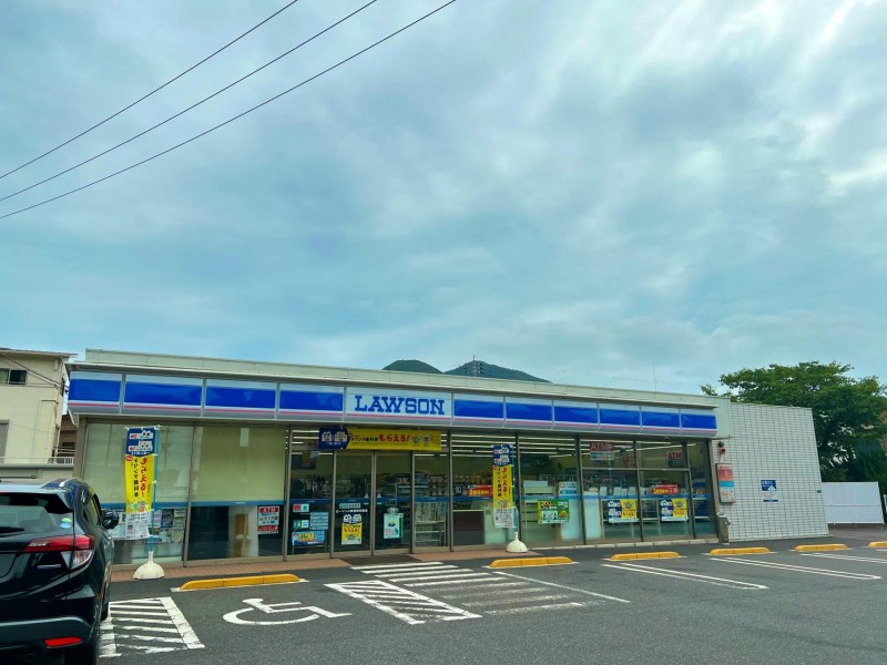 コンビニ　ローソン小倉蜷田若園店（コンビニ）まで425m
