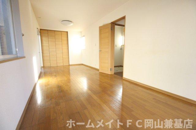 ＪＲ山陽本線 岡山駅 徒歩48分 2階建 築28年の居間写真