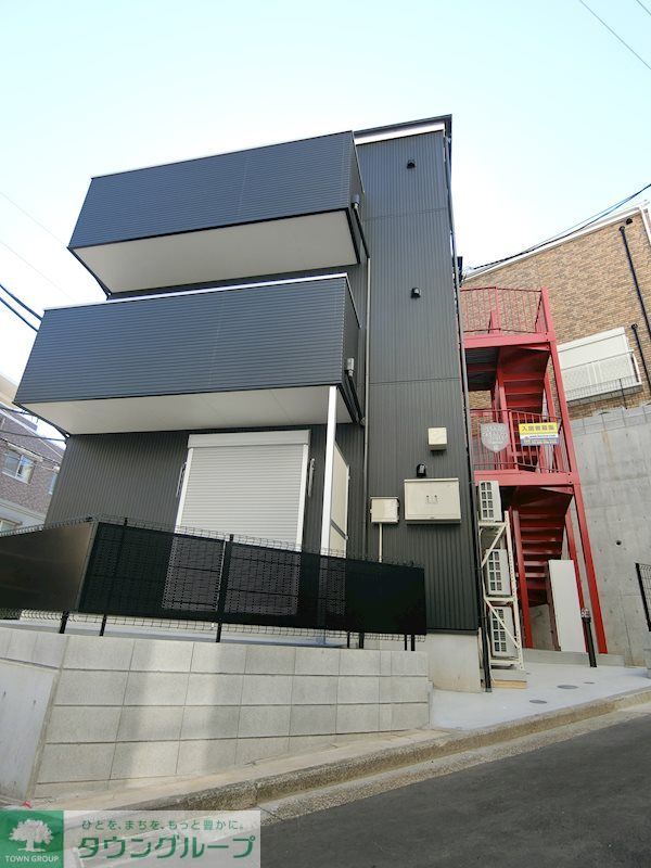 建物外観　黒を基調としたシックな外観