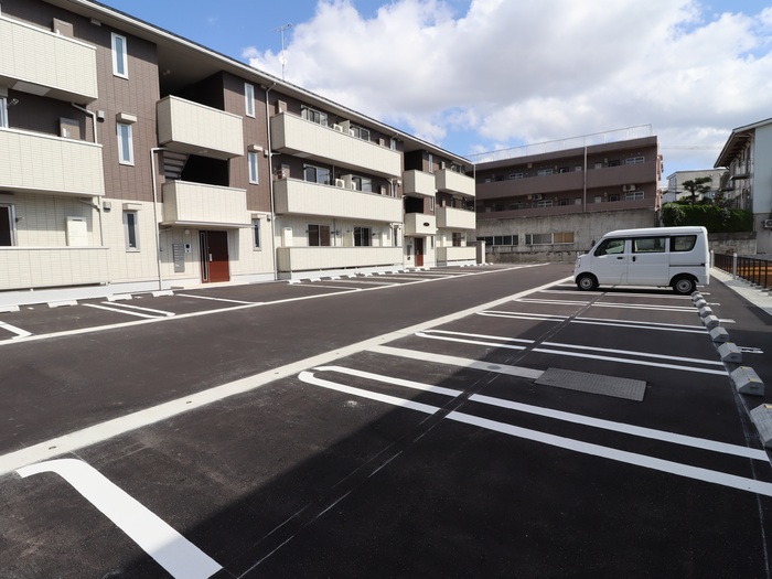 駐車場　駐車場