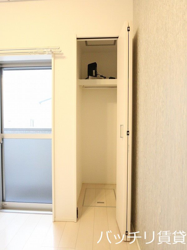 収納　別号室タイプの為、現状を優先します