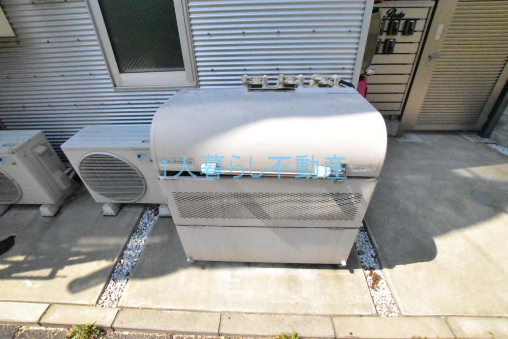 その他共有部分　便利な敷地内ゴミ置き場です。