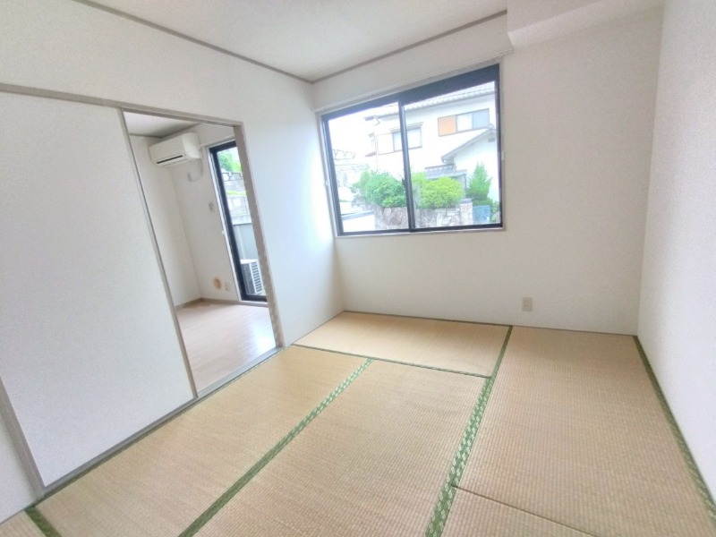 ＪＲ呉線 呉駅 バス乗車時間：26分 最寄りバス停で下車 徒歩3分 2階建 築29年の内装写真
