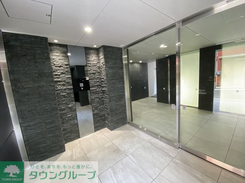 RELUXIA横濱吉野町の玄関写真