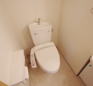 トイレ　※別部屋参考写真