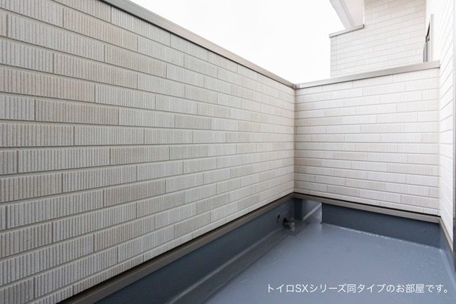 バルコニー　同一施工会社同一仕様写真