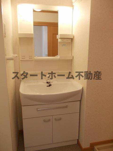 洗面設備　忙しい朝には欠かせない洗面所です