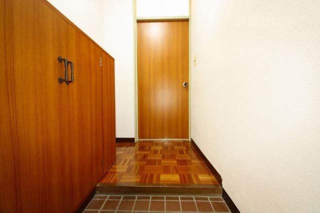 玄関　明るい玄関です。