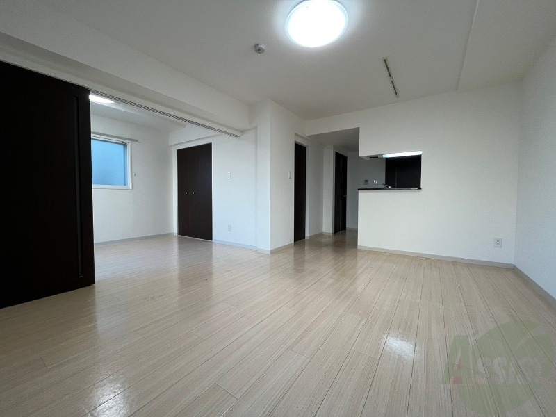 居室・リビング　広くてキレイなお部屋が広がっていて、充実した生活が送れそう。