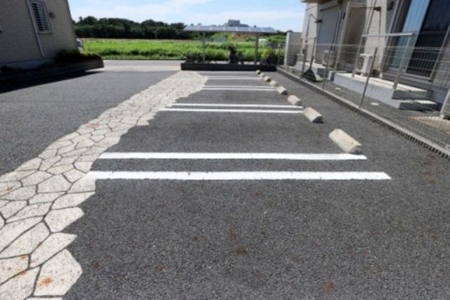 駐車場　駐車場