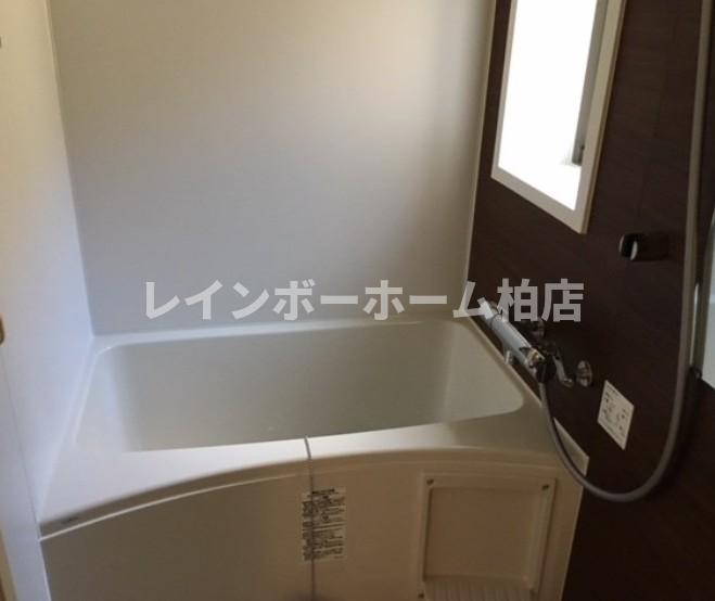 バス・シャワールーム　浴室乾燥機があります