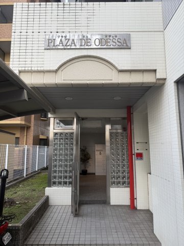 エントランス　建物の内部です